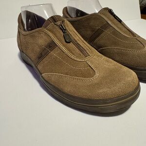 Keds Sneakers Slip On Women’s Size 8 Brown Tan Suede  Comfort Front Zip